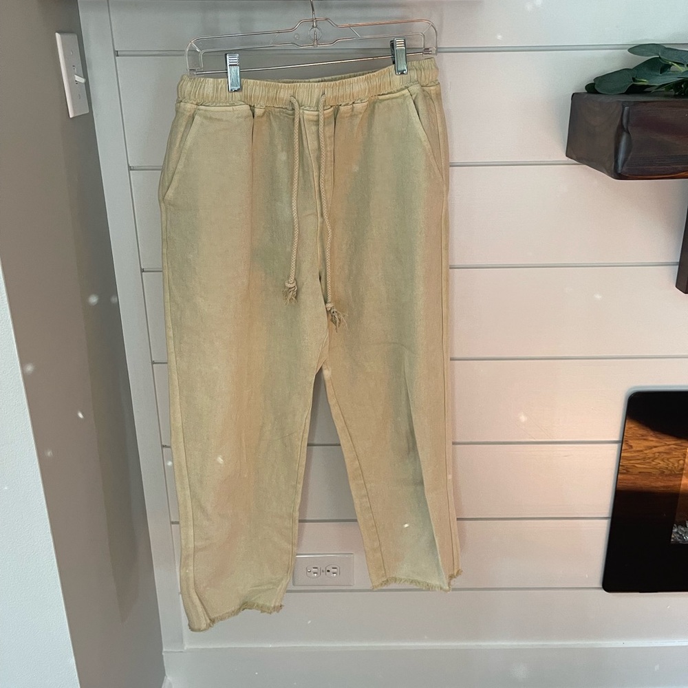 Easel Mom Jeans